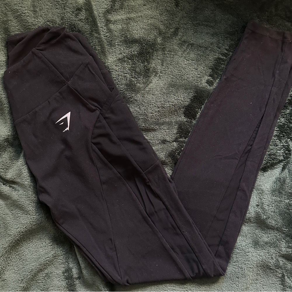 Black gymshark leggings
